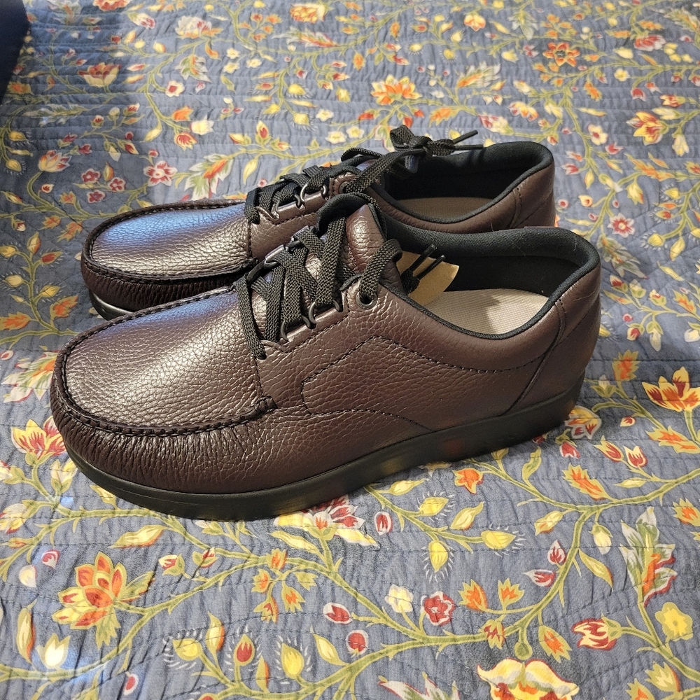 SAS Men's Dark Brown Leather Oxfords - Picture 3 of 3